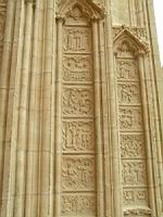 Lyon, Cathedrale Saint Jean, Portail, Porche central, Ebrasement, Plaques decorees (06)
